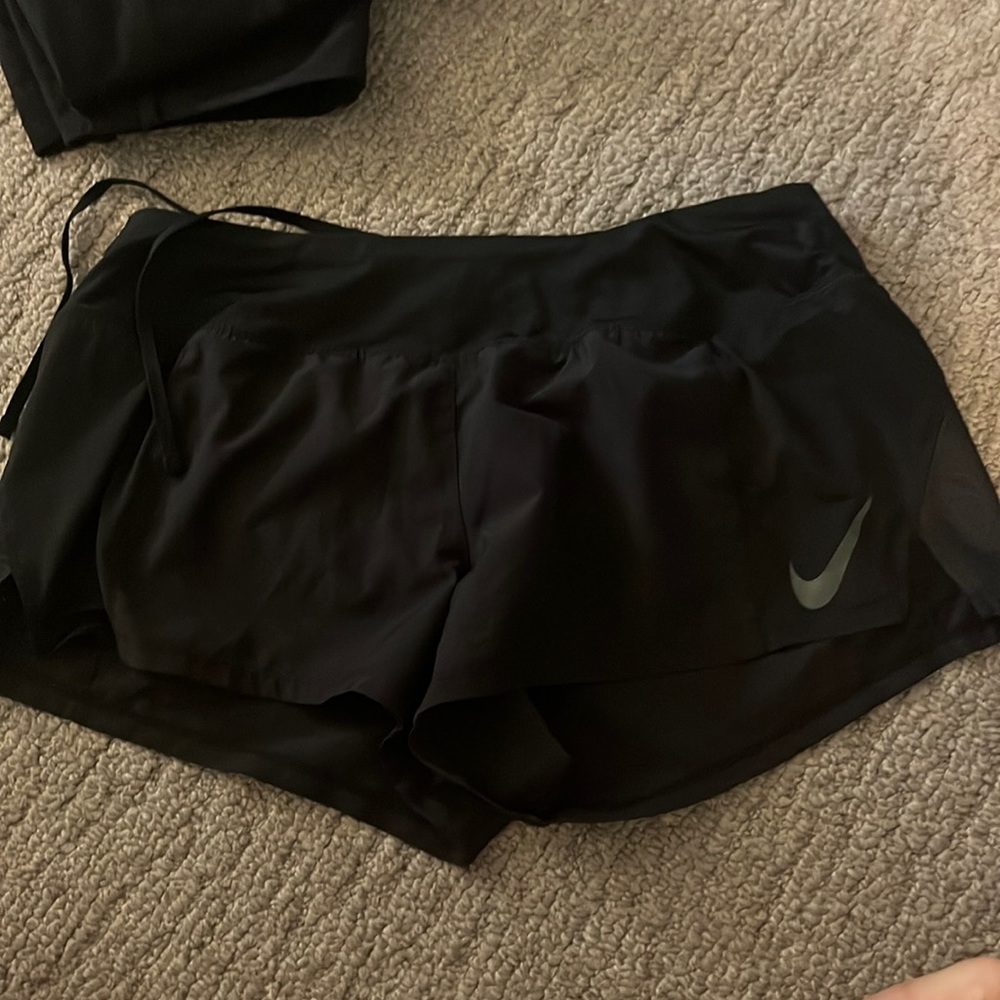 Black Nike dry fit shorts in size large